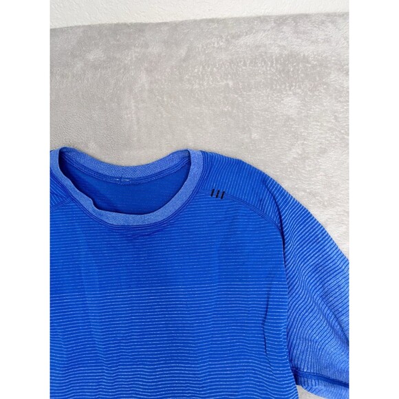 Lululemon Men’s M Vent Tech Short Sleeve Shirt Blue Gym Workout Run Athleisure - Picture 3 of 11